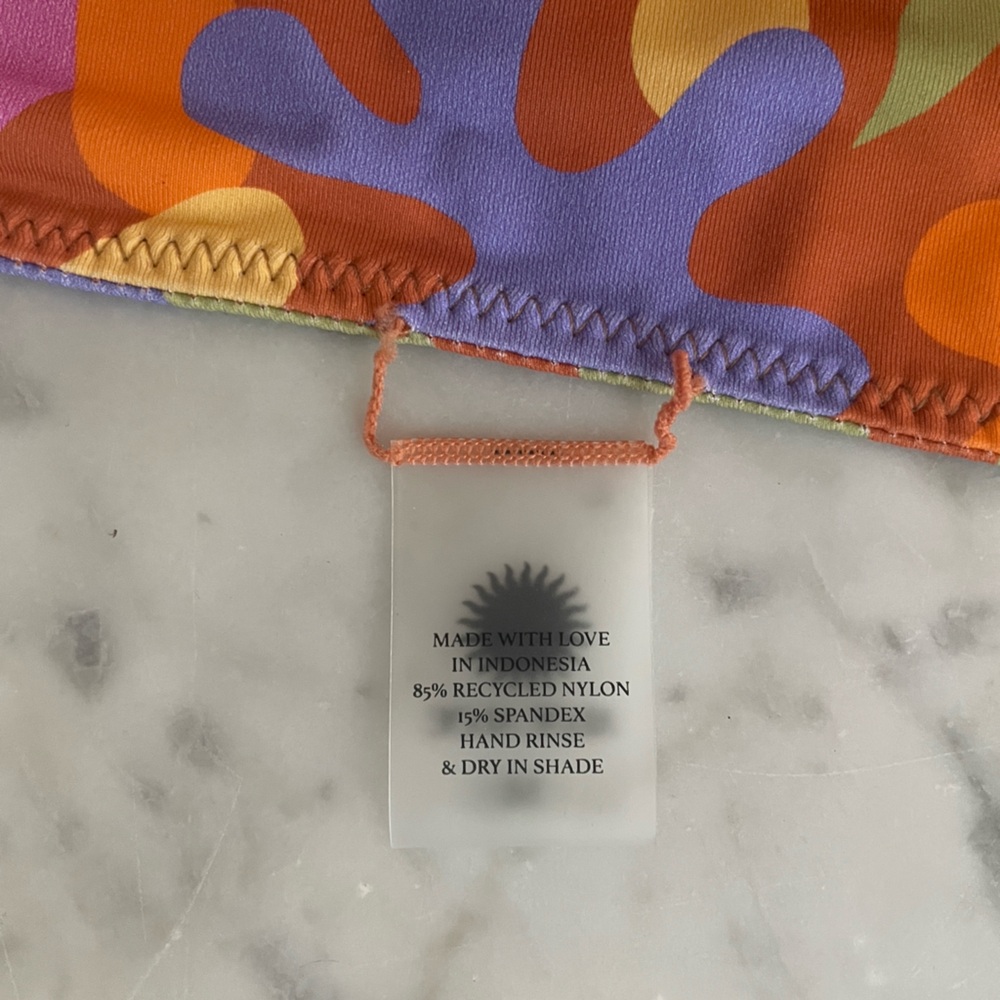 Aloe Aloe Hipster Bikini Bottom size Medium Shaved Ice Vibrant Reversible NWT - Picture 7 of 8